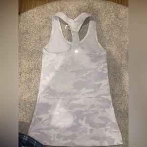 Lululemon tank top